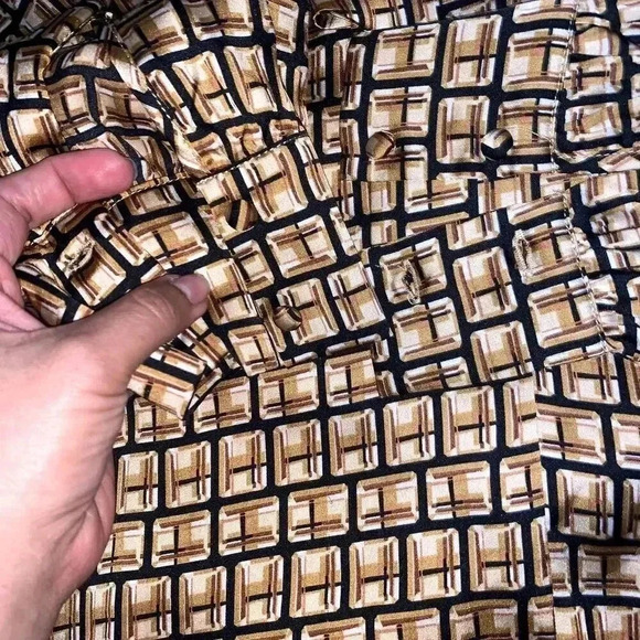 Worthington Women's Long Sleeve Blouse, size XL Split Tie Neck Geometric blouse - Picture 8 of 9